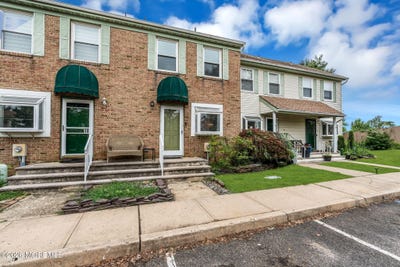 /international/us/9-gull-way-keyport-nj-110110057094/