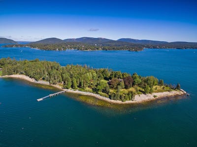/international/us/82-common-lane-greening-island-southwest-harbor-me-110100983138/