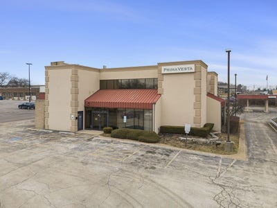 /international/us/10s660-kingery-highway-willowbrook-il-110097481081/