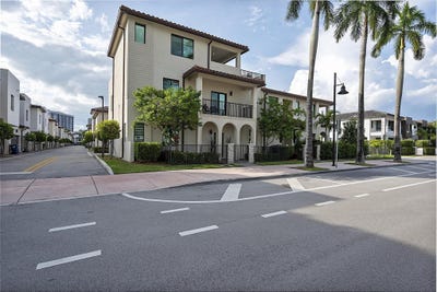/international/us/8321-central-park-boulevard-doral-fl-110108534009/