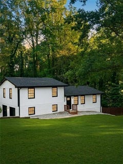 /international/us/567-woodland-lane-lawrenceville-ga-110120044115/