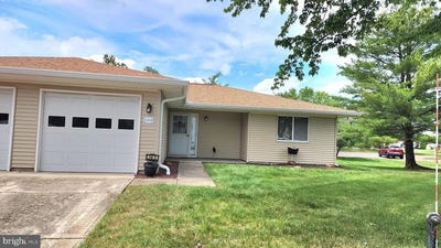 /international/us/540-berberis-plaza-monroe-township-nj-110100254105/