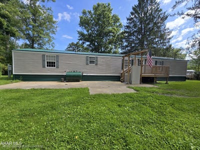 /international/us/307-village-drive-tyrone-pa-110110135882/