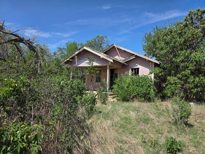 /international/us/1024-s-clark-street-pampa-tx-110108844105/