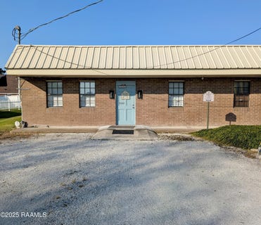 /international/us/1442a-e-bridge-street-breaux-bridge-la-110102285524/