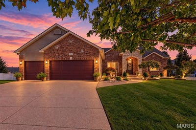 /international/us/1918-homefield-prairie-court-o-fallon-mo-110120686180/