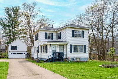 /international/us/10647-main-street-north-collins-ny-110107390734/