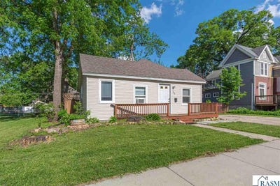 /international/us/109-florence-street-mankato-mn-110108710822/