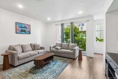/international/us/5412-calle-sandwaves-san-diego-ca-110108885247/