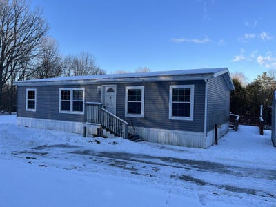 /international/us/17-averill-mobile-home-park-benton-me-110105049350/