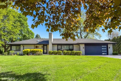 /international/us/302-goodridge-terrace-roselle-il-110108022969/