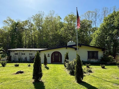 /international/us/4371-county-road-31-chesapeake-oh-110099515512/