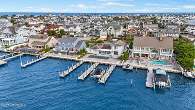 /international/us/233-curtis-point-drive-mantoloking-nj-110107721372/