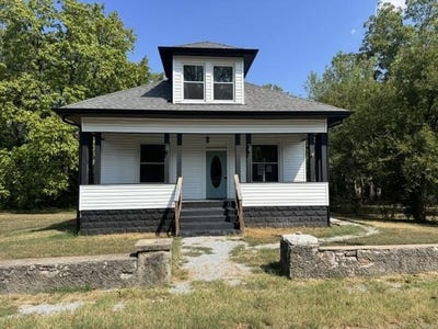 /international/us/107-e-odell-street-marionville-mo-110110214541/