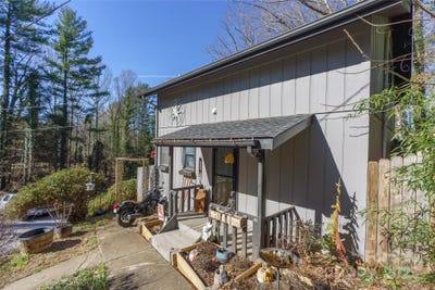 /international/us/177-forest-drive-clyde-nc-110097878095/