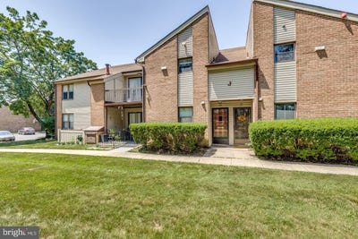 /international/us/1475-mount-holly-rd-edgewater-park-nj-110100423857/