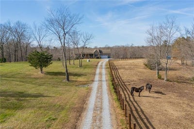 /international/us/6318-gray-farm-road-high-point-nc-110103741186/