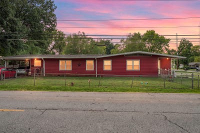 /international/us/2202-s-kings-avenue-springfield-mo-110120616672/