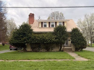 /international/us/126-race-street-westfield-pa-110107463277/