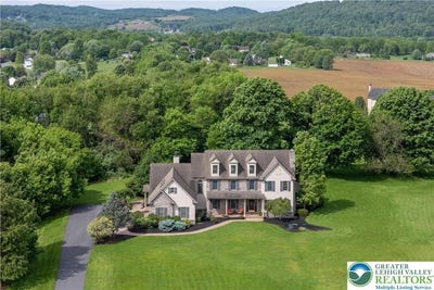 /international/us/20-longhill-drive-easton-pa-110108445615/
