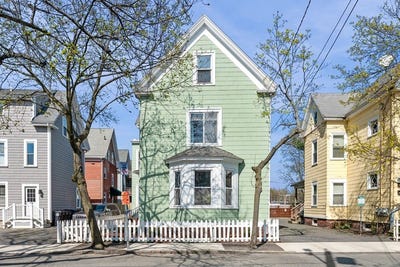 /international/us/1-english-st-salem-ma-110107459968/
