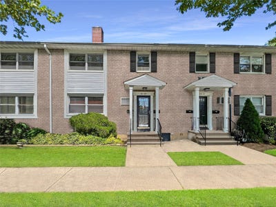 /international/us/82-09-268th-street-queens-ny-110100550768/