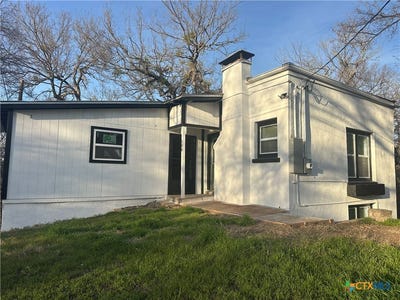 /international/us/308-n-9th-street-gatesville-tx-110106125580/