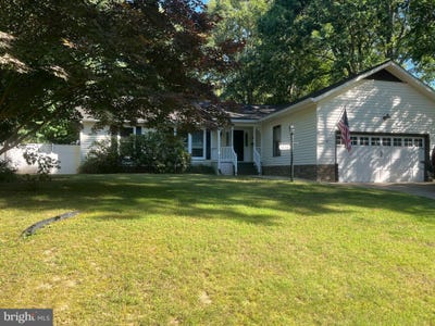 /international/us/1115-aquia-drive-stafford-va-110108637439/