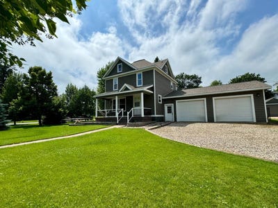 /international/us/208-e-6th-ave-sisseton-sd-110101171324/