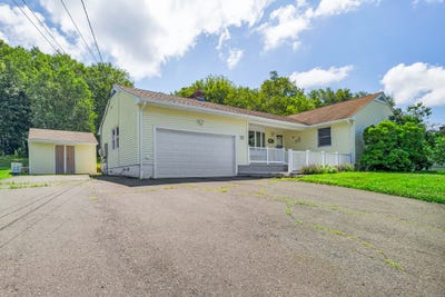 /international/us/66-mattatuck-road-bristol-ct-110100975737/?lang=en