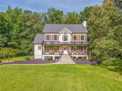 /international/us/323-schoolhouse-road-rockmart-ga-110120555116/