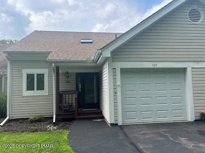 /international/us/109-duck-hollow-circle-stroudsburg-pa-110100947122/