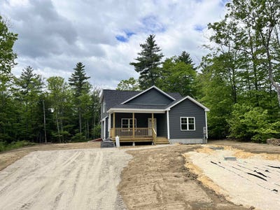 /international/us/626-province-road-gilmanton-nh-110106320598/