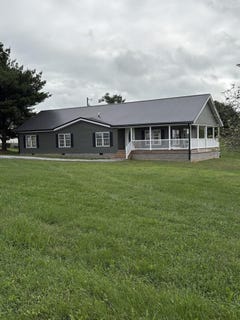 /international/us/2840-helena-rd-flemingsburg-ky-110120068914/