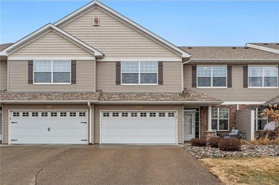 /international/us/2504-country-view-drive-northfield-mn-110106344418/