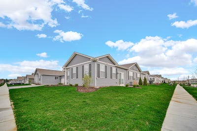 /international/us/6313-maple-glen-drive-wonder-lake-il-110108132537/