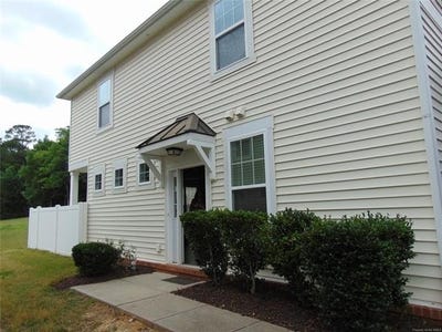 /international/us/3215-kenton-court-toano-va-110108706490/