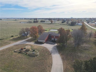 /international/us/25025-ne-1850-road-garnett-ks-110103323377/