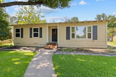 /international/us/1424-bowie-drive-corsicana-tx-110101480504/