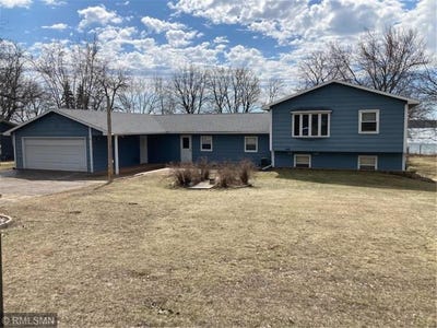 /international/us/38908-397th-street-dead-lake-twp-mn-110102159092/