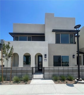 /international/us/3251-south-agate-paseo-ontario-ca-110101095012/