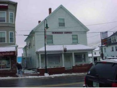 /international/us/42-west-broadway-derry-nh-110105108383/