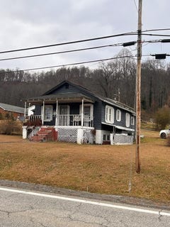 /international/us/18585-midland-trail-ansted-wv-110104449178/