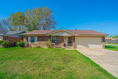 /international/us/6941-bennington-drive-watauga-tx-110120154941/