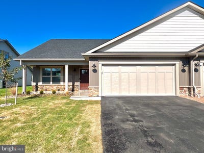/international/us/99-grainfield-court-martinsburg-wv-110101291947/