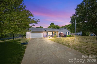 /international/us/129-salem-meadow-drive-statesville-nc-110108358601/