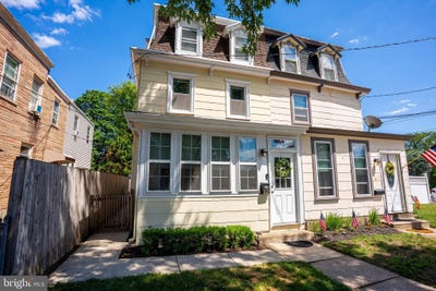 /international/us/220-broad-street-florence-nj-110109058929/