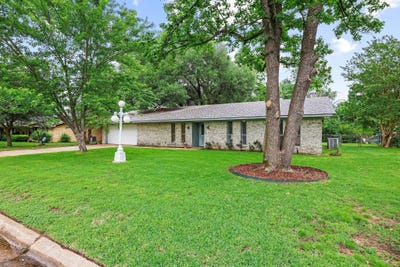 /international/us/212-lou-street-sulphur-springs-tx-110107718961/