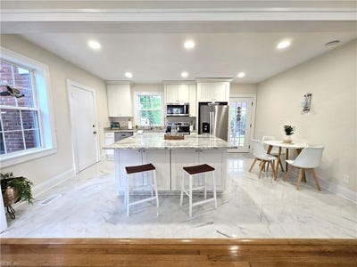/international/us/105-w-severn-road-norfolk-va-110099072740/