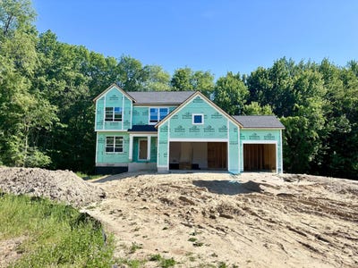 /international/us/1206-sunfield-court-byron-center-mi-110108494857/